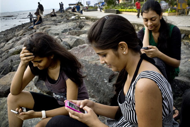 mobile-phones-mumbai-india-230713