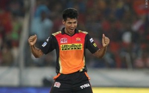 Mustafizur+Rahman+of+Sunrisers+Hyderabad+celebrate+the+wicket+of+Shaun+Marsh+of+Kings+XI+Punjab